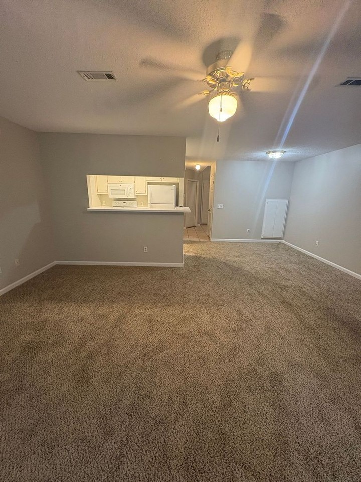 106 Woodrun Dr - Photo 5 of 29