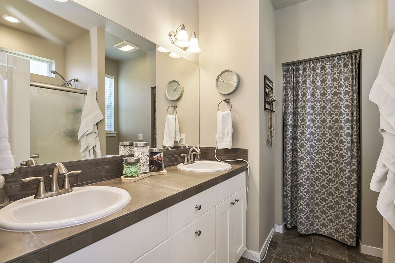 20788 Se Shea Ct - Photo 3 of 40