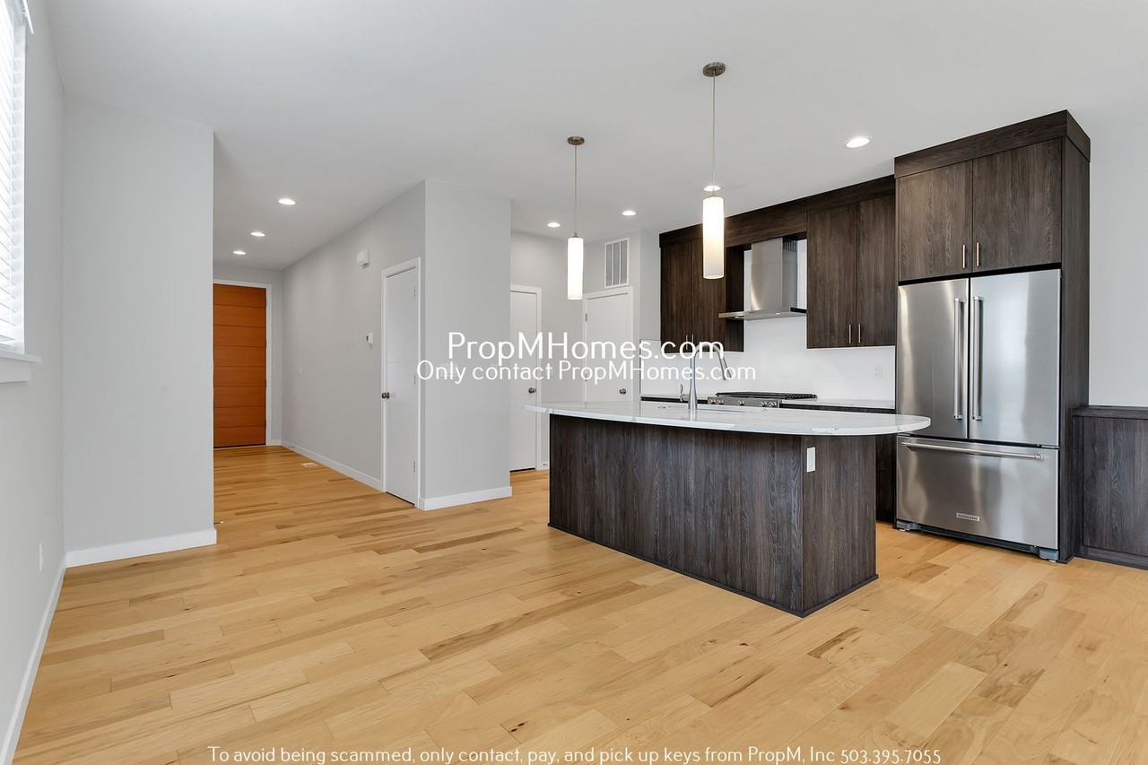 6880 Ne 13th Ave - Photo 4 of 41