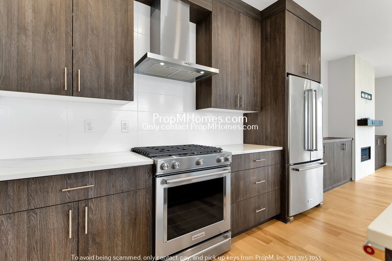 6880 Ne 13th Ave - Photo 6 of 41