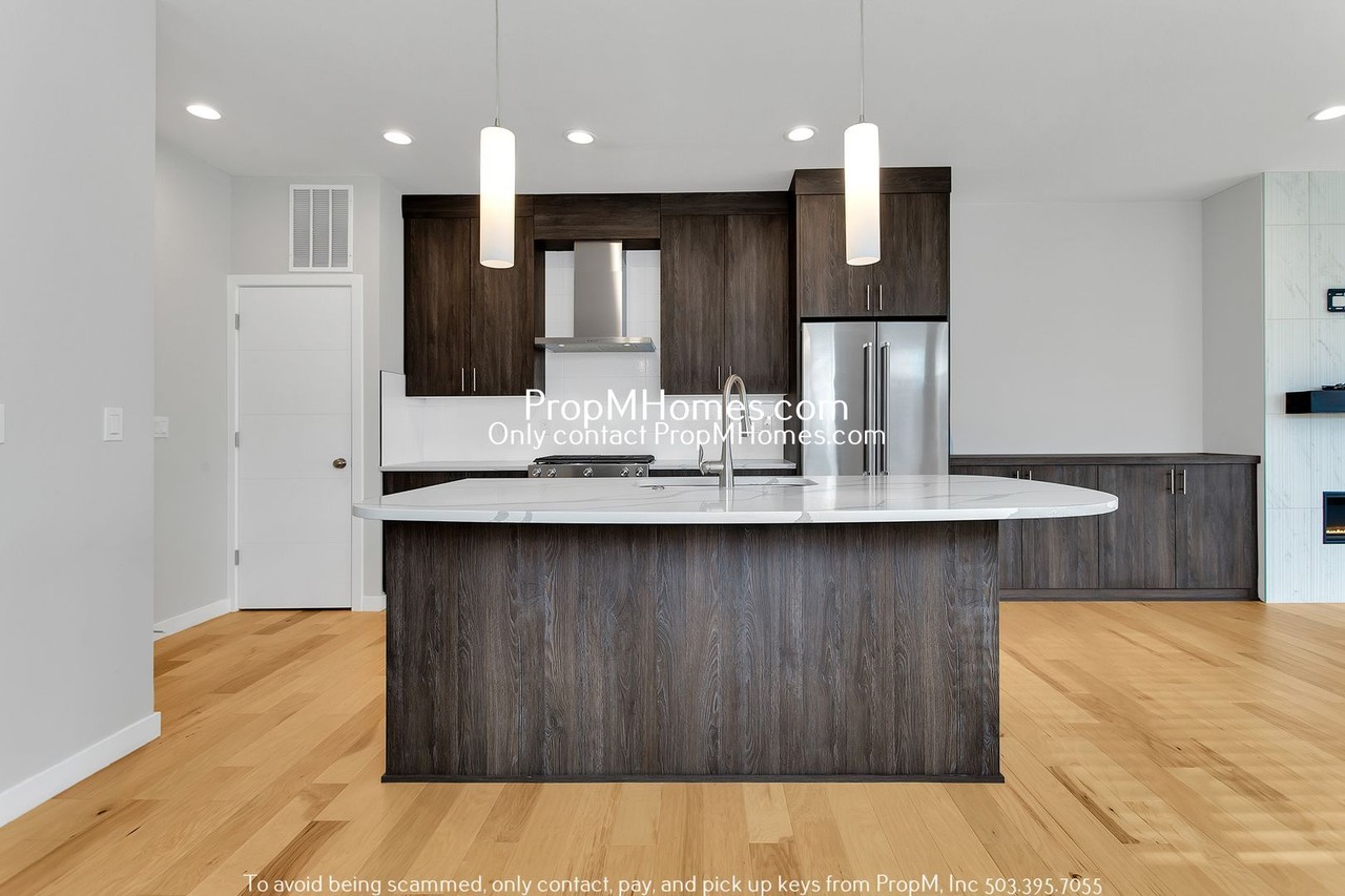 6880 Ne 13th Ave - Photo 7 of 41