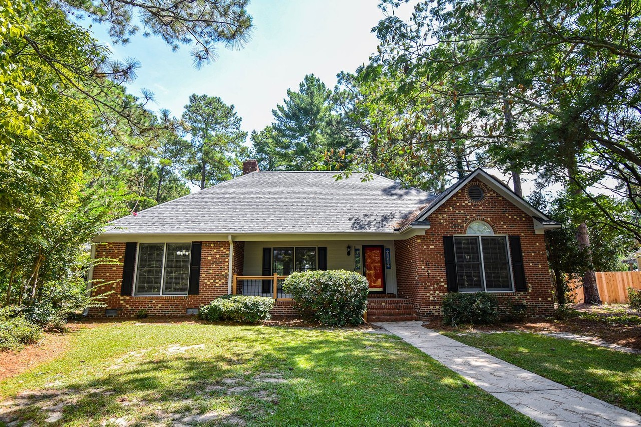 621 Bromsworth Trl - Photo 2 of 31