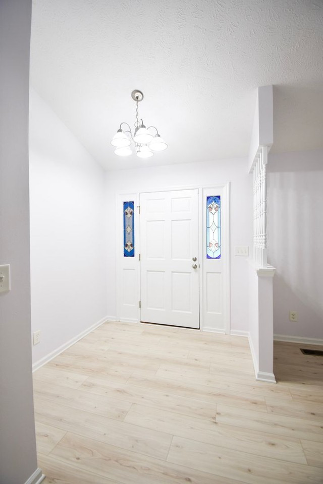 621 Bromsworth Trl - Photo 3 of 31