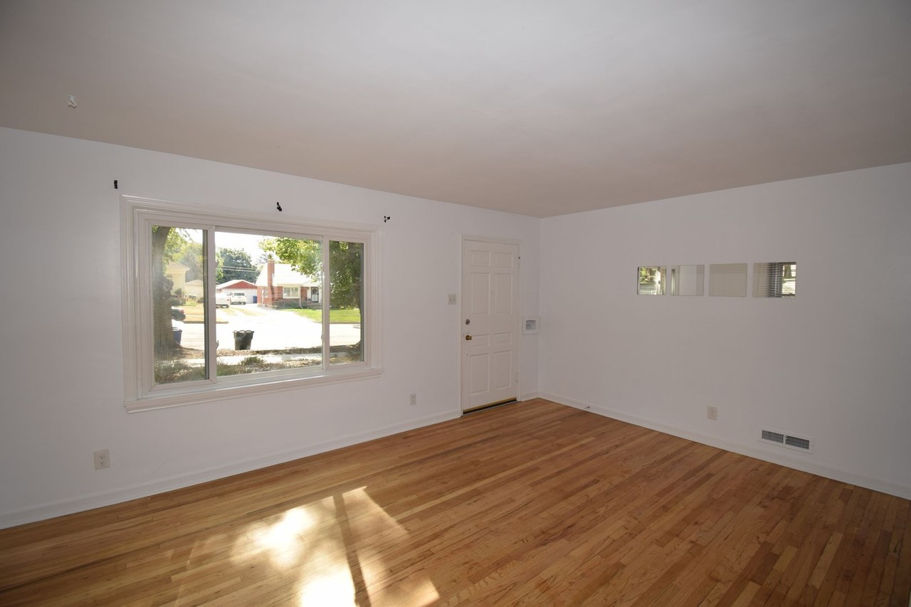 1436 24th St - Photo 2 of 18
