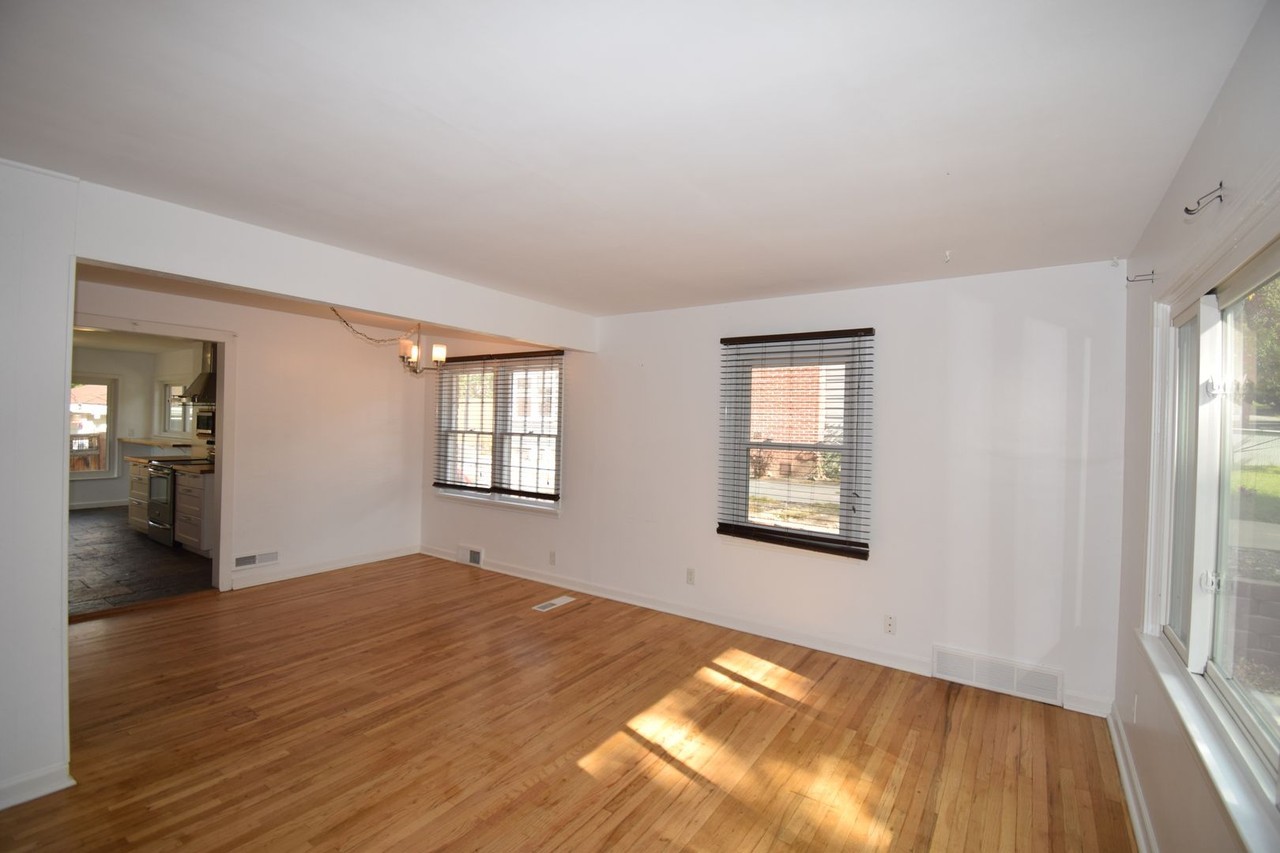1436 24th St - Photo 3 of 18