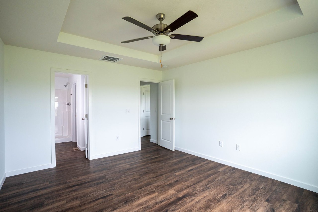 2465 S Cheri Dr - Photo 4 of 26