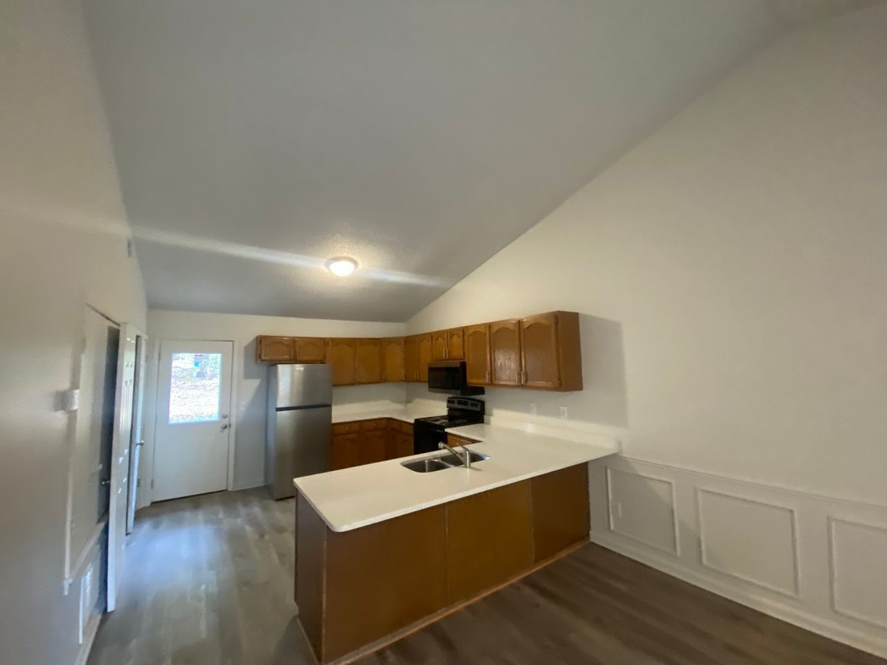 2013 Westwood Dr - Photo 4 of 8