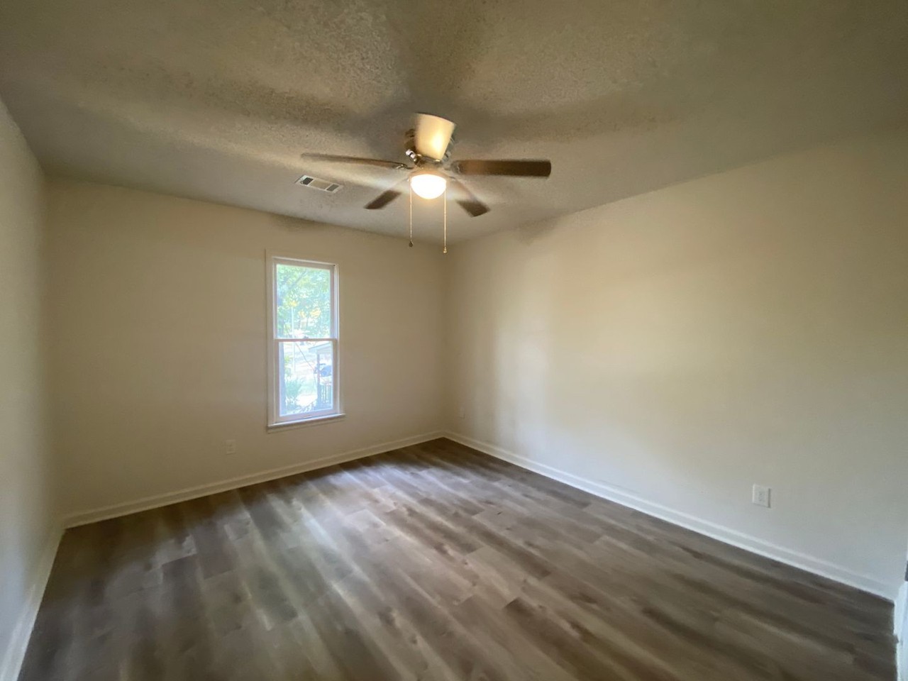 2013 Westwood Dr - Photo 6 of 8