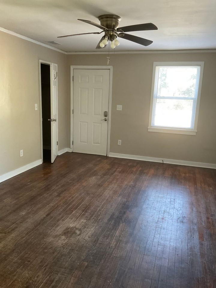 2547 Miles St - Photo 6 of 10