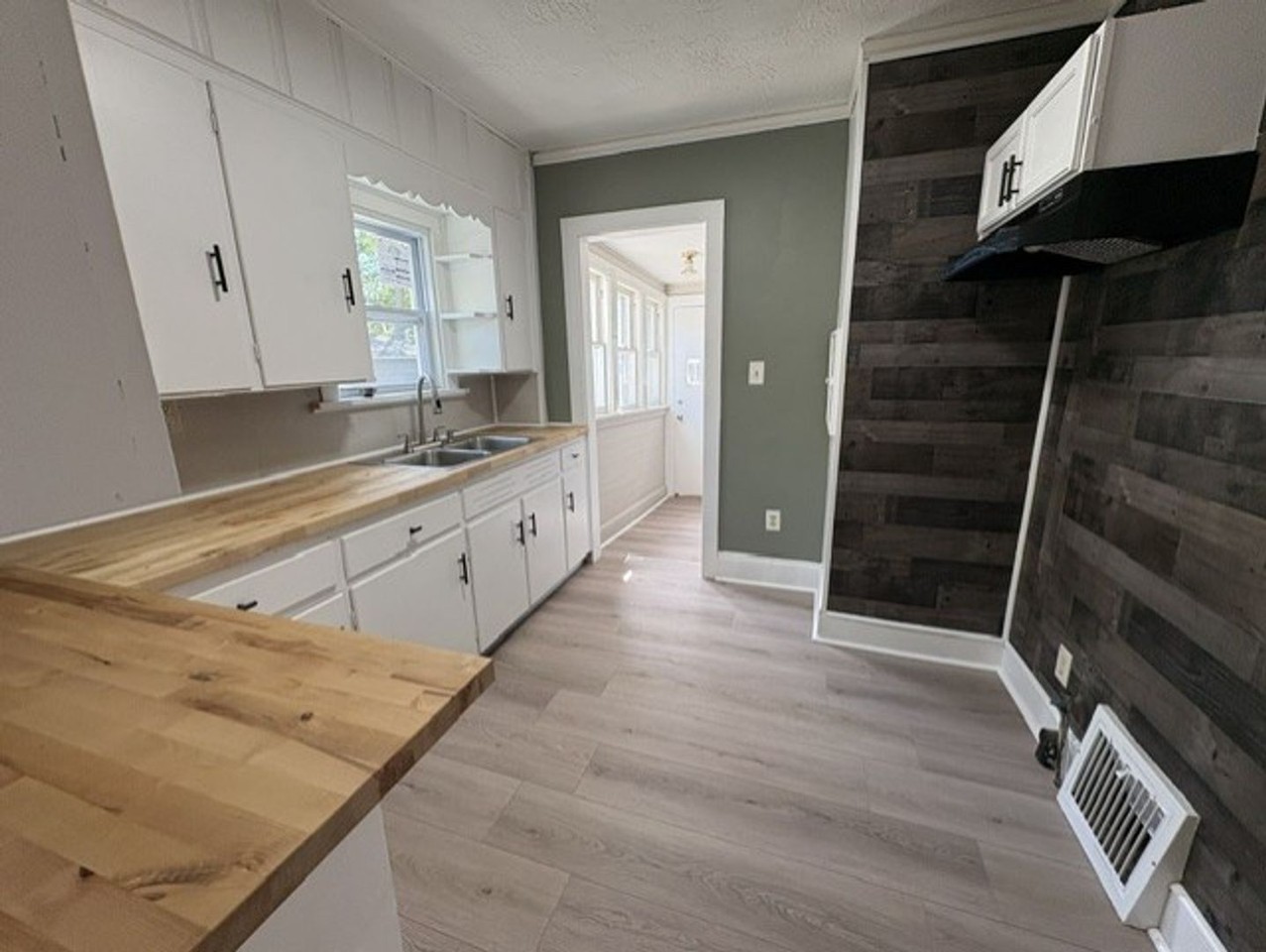 106 Brighton Dr - Photo 5 of 13