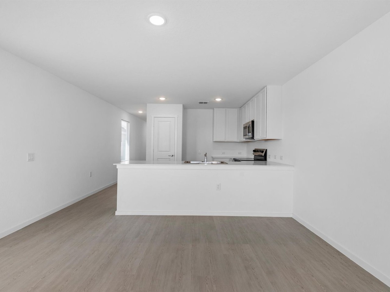 9126 Campbell Way - Photo 4 of 15