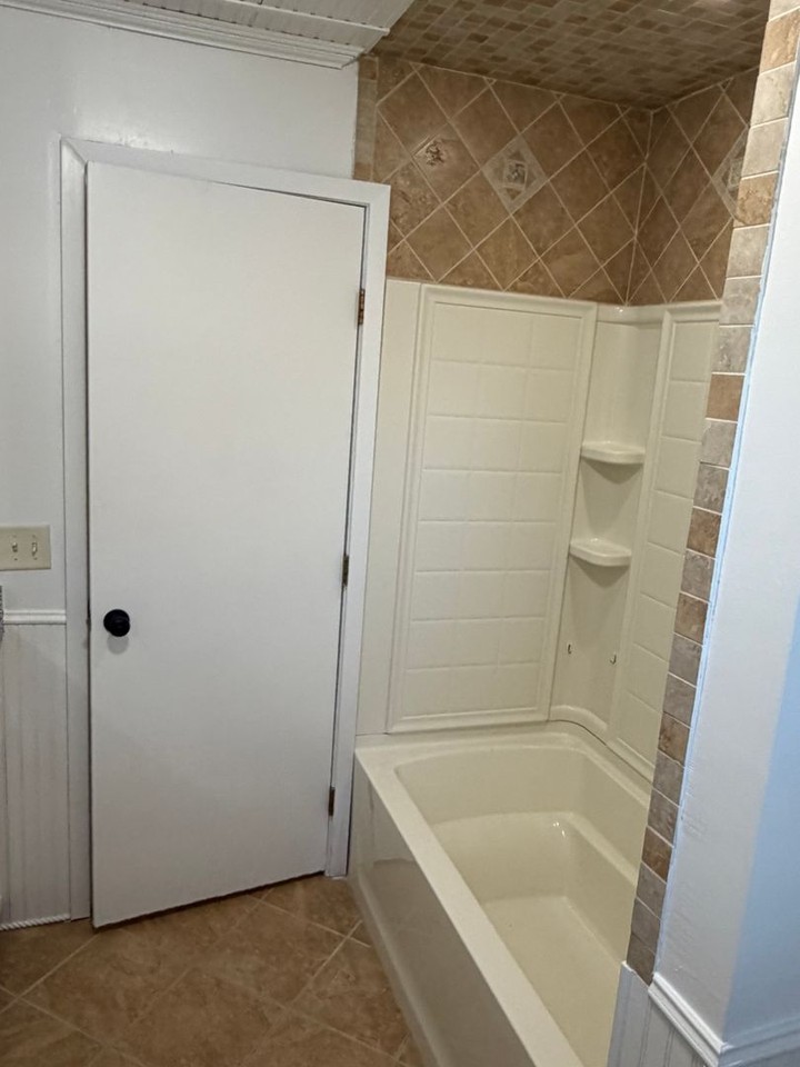 210 W Davis St - Photo 6 of 12