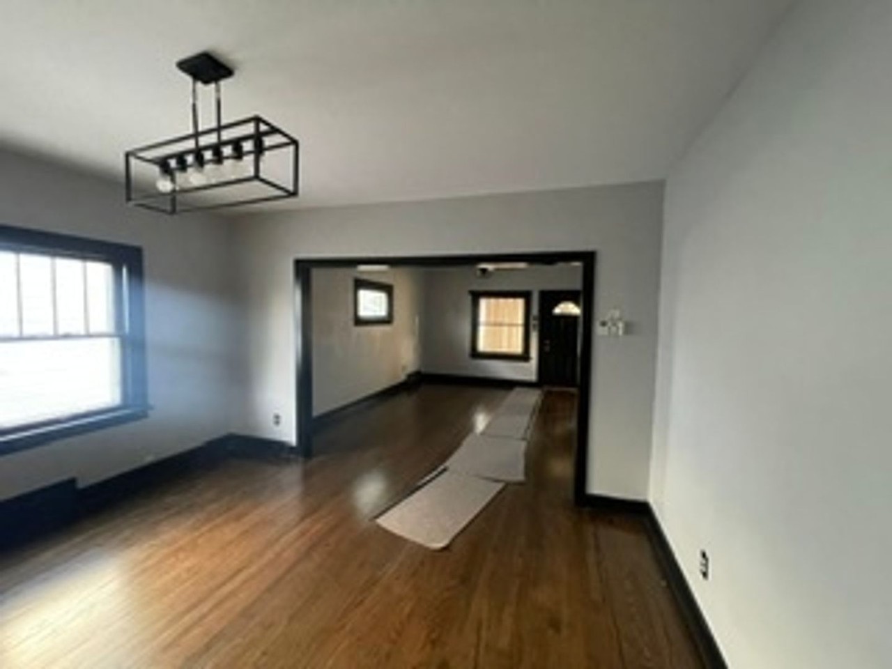 320 Webb St - Photo 2 of 13