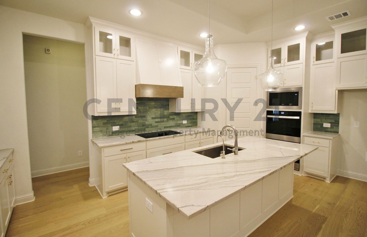 31 Jacey Ct - Photo 4 of 34