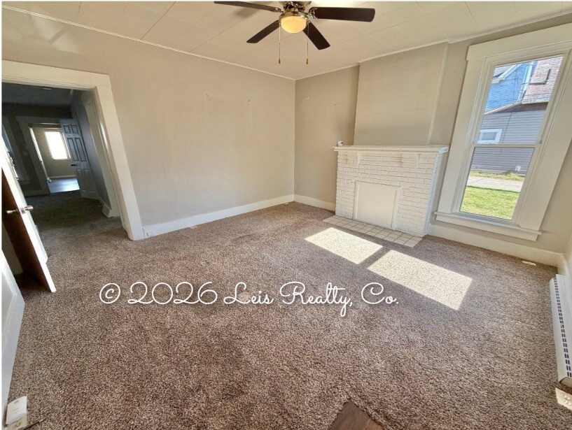 318 Camp Street - Photo 2 of 20