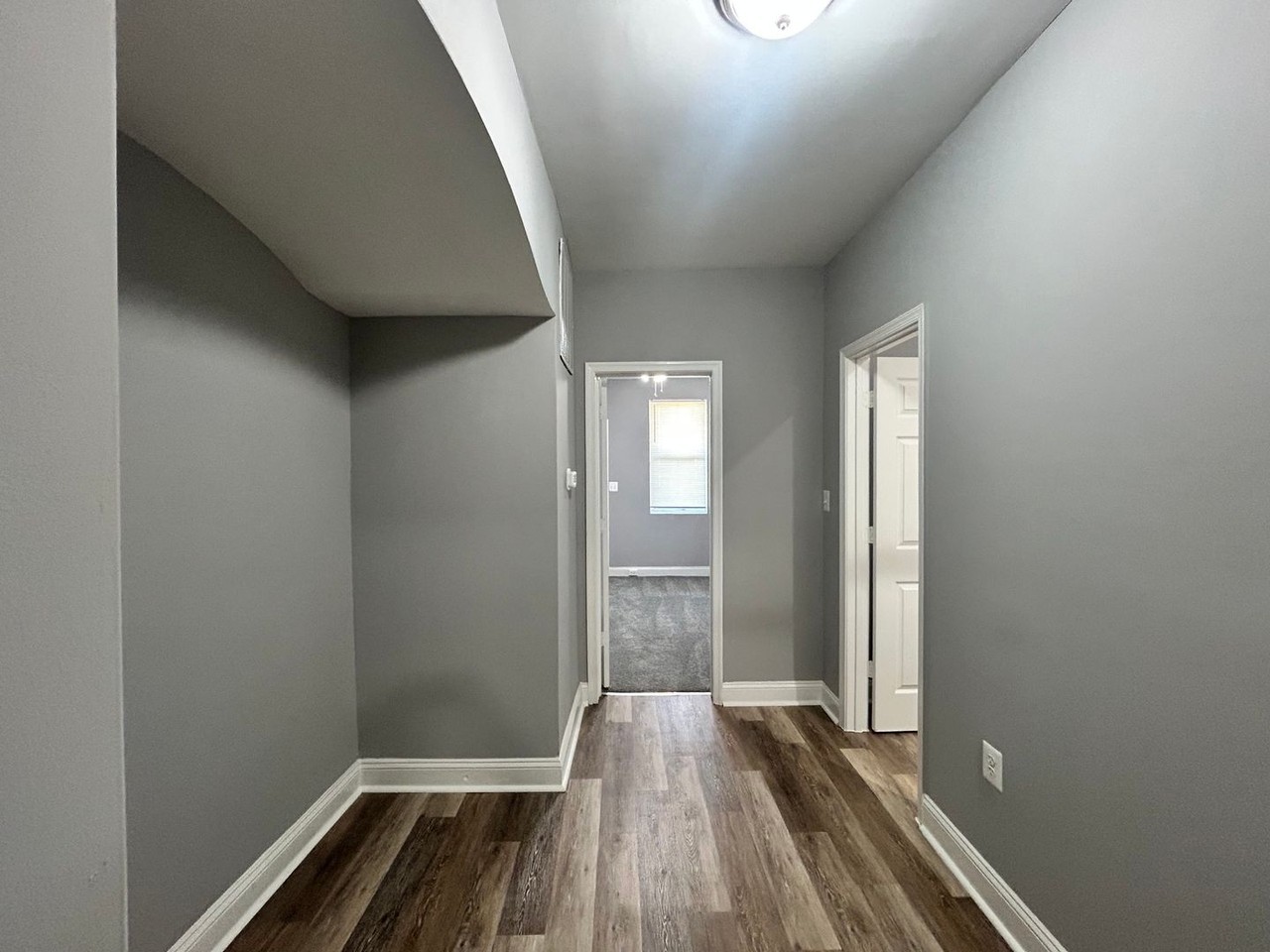 1320 N Kenwood Ave #A - Photo 2 of 9