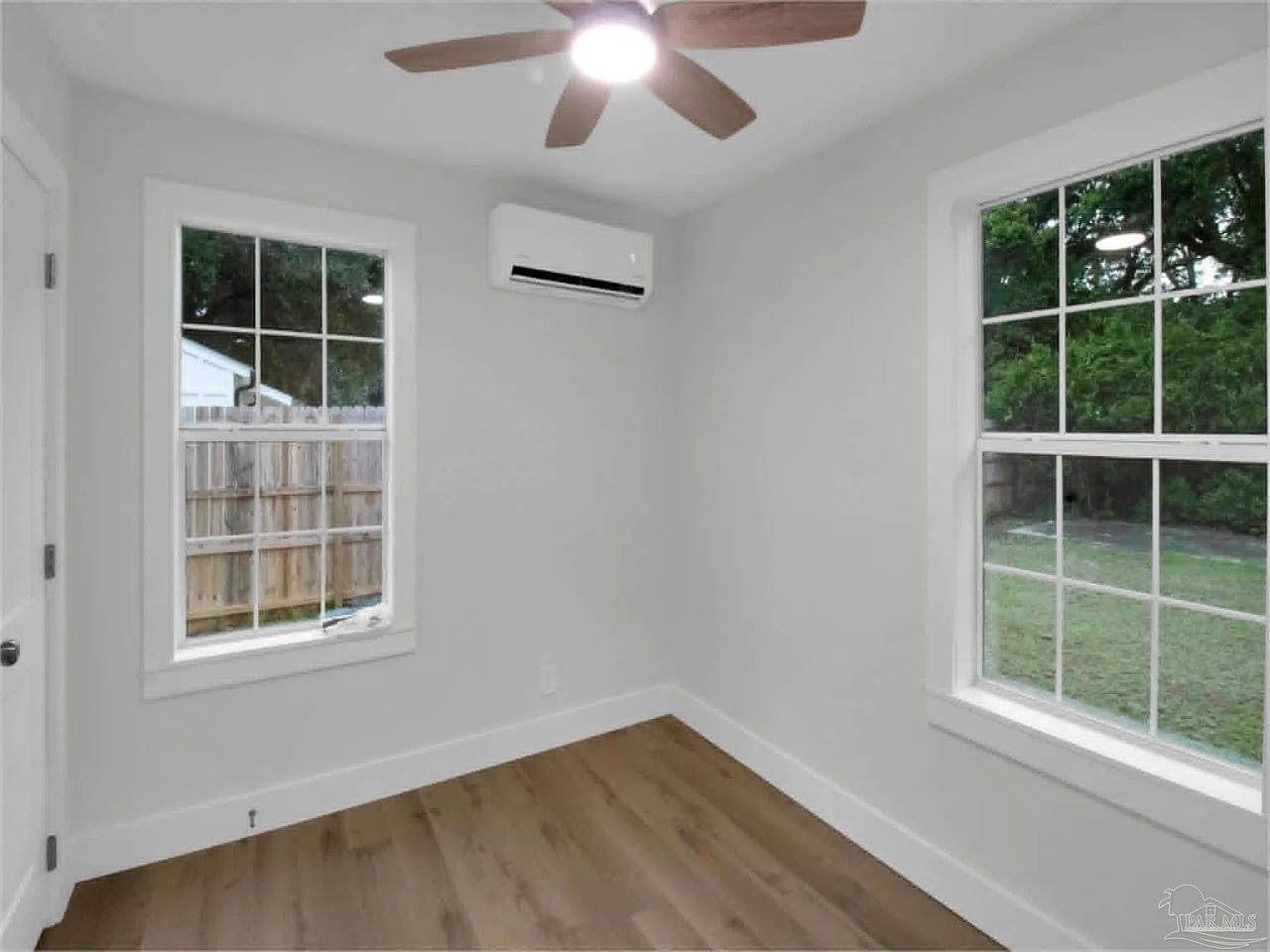 7 E Carver Dr - Photo 4 of 14
