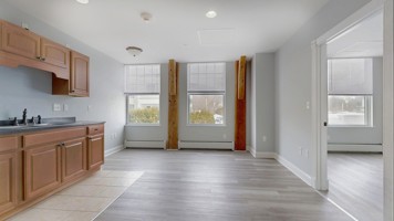 featured image of 39 Mechanic St