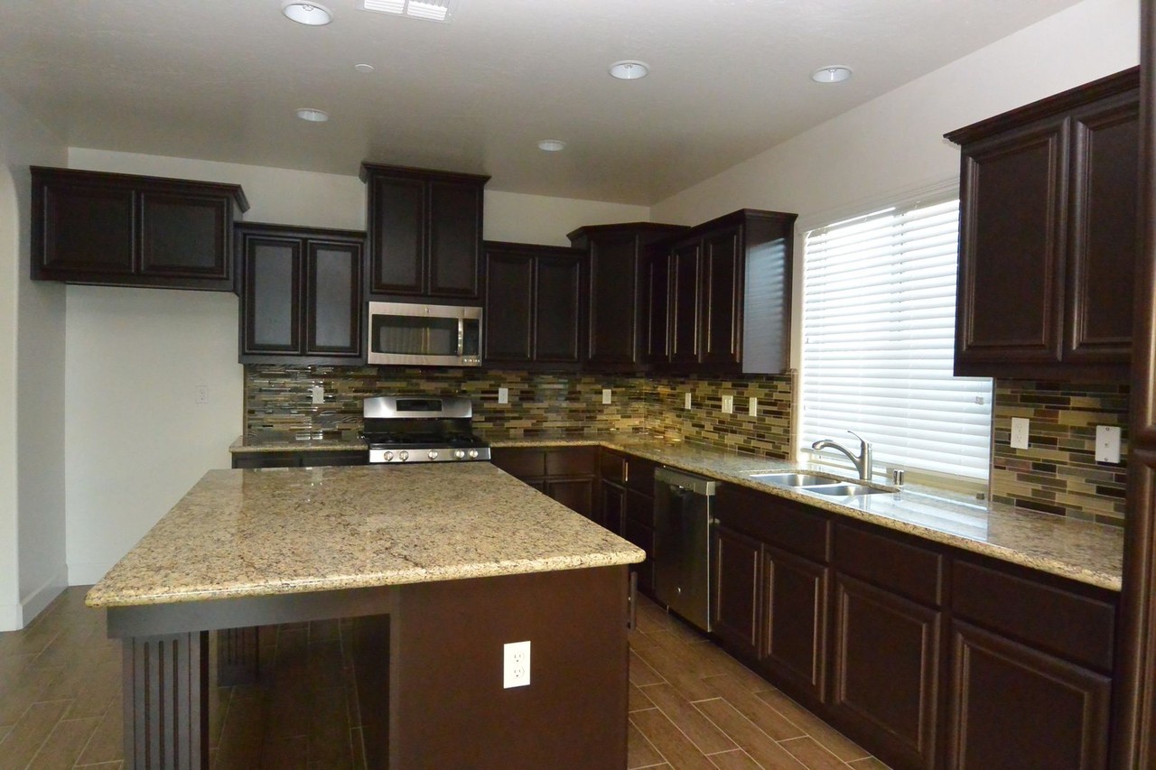 3917 E Harter Ct - Photo 5 of 16