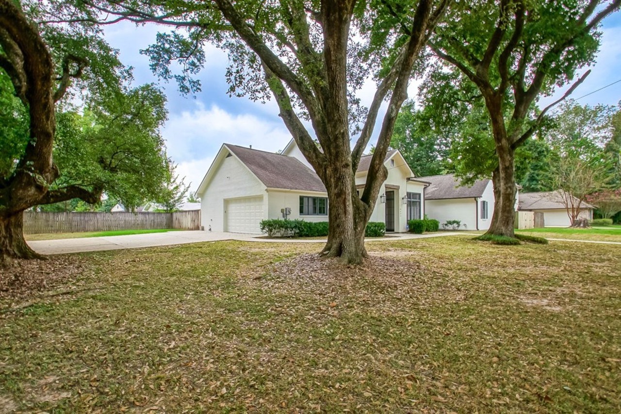8635 Gail Dr - Photo 3 of 20