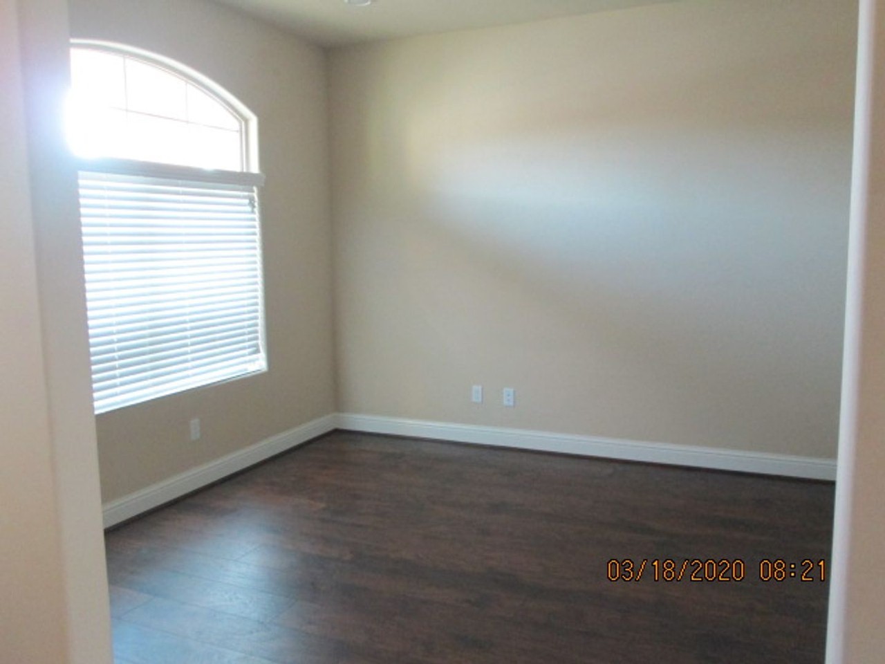 10323 Alondra Dr - Photo 5 of 8