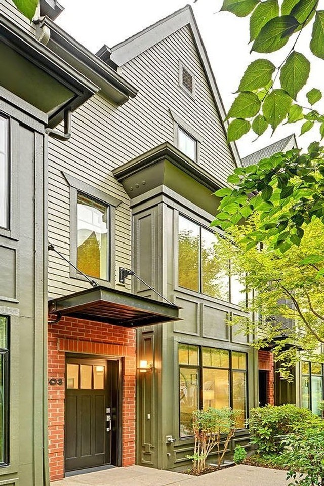 10465 Ne 12th Pl - Photo 4 of 19