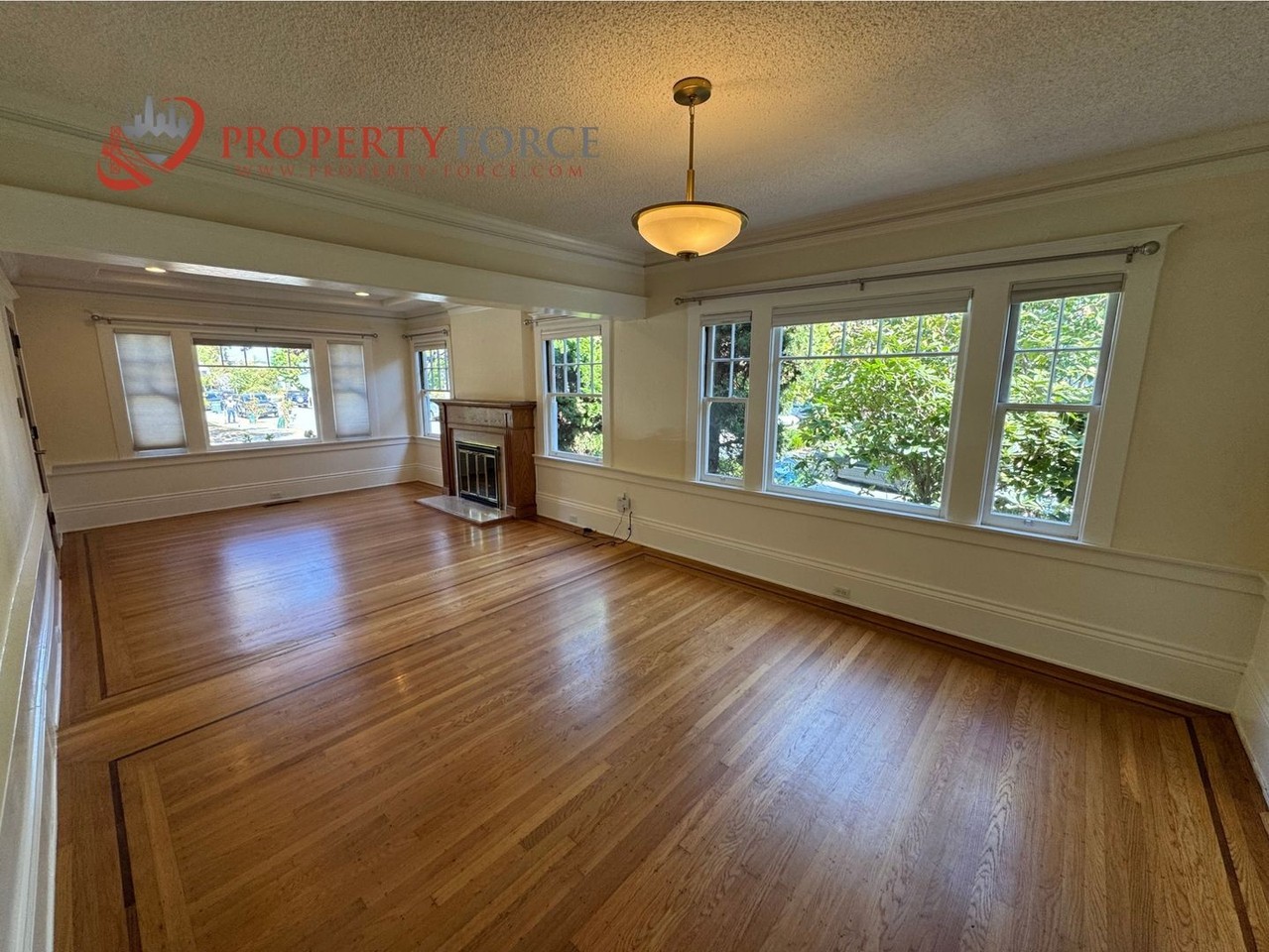 1301 Sanchez Ave - Photo 6 of 34