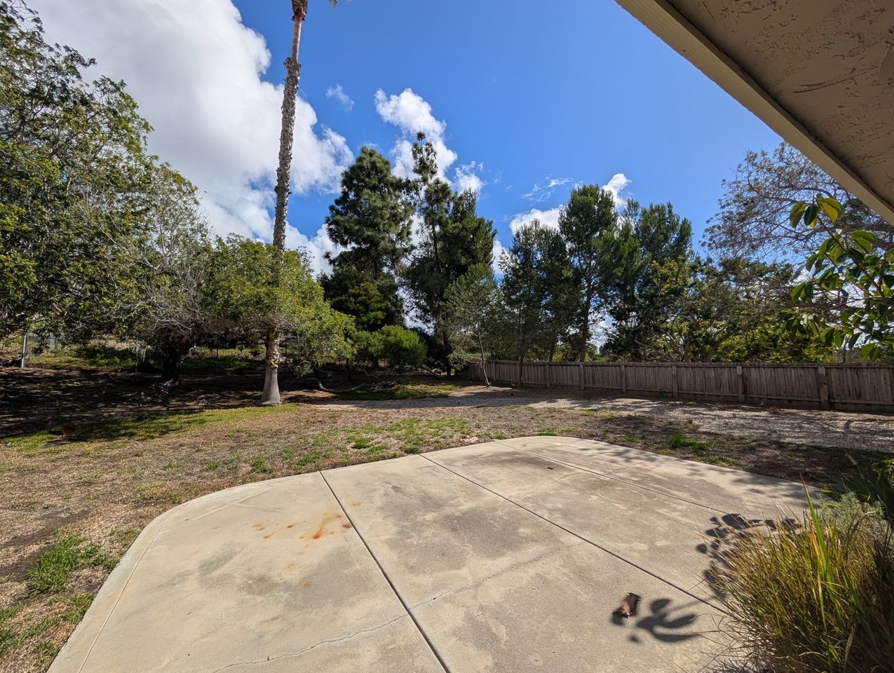2042 Valley Rd - Photo 4 of 22