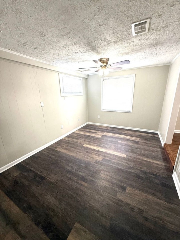 43 Eton Rd - Photo 5 of 15