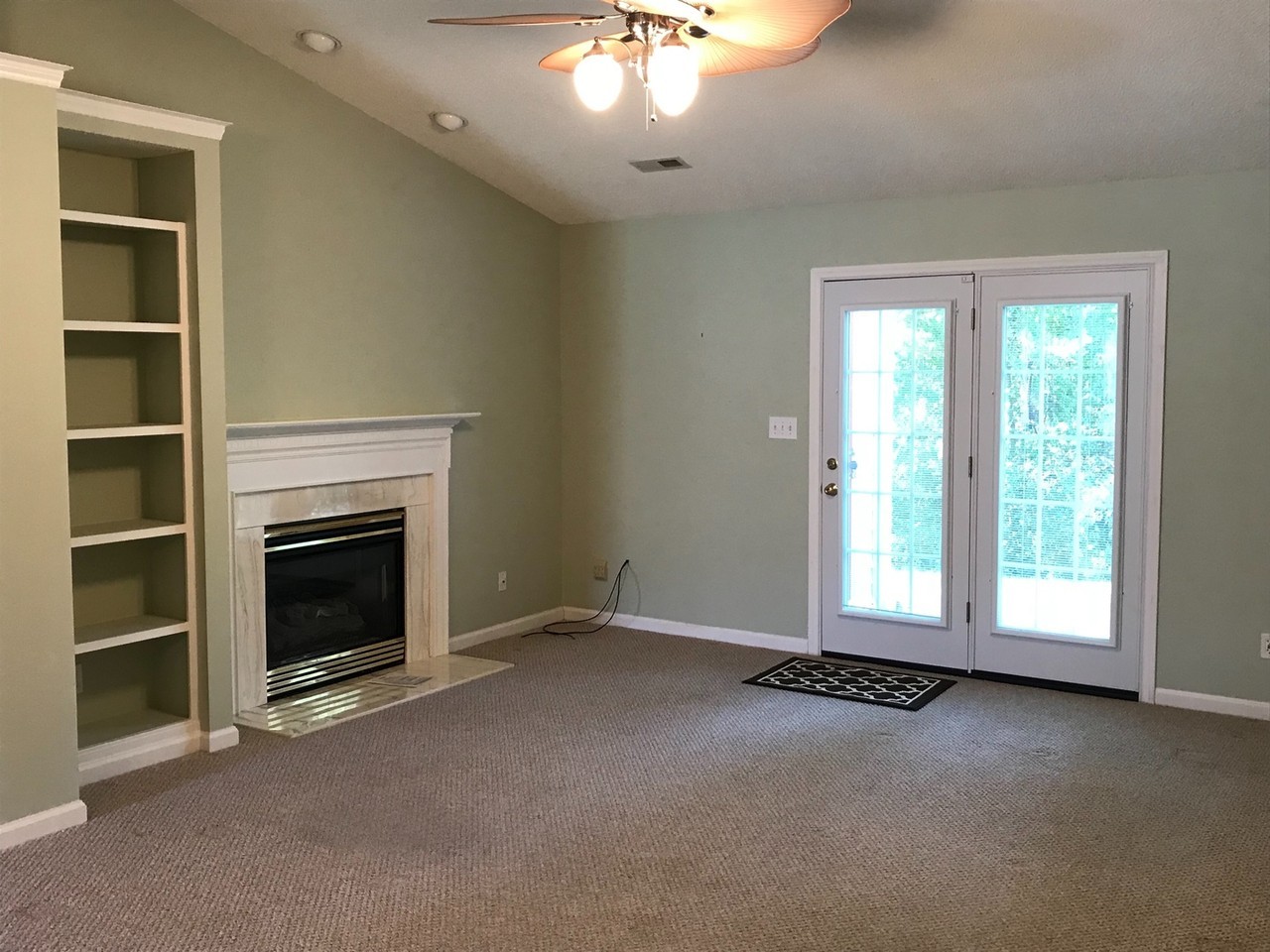 2816 Maple Ave Apt D - Photo 2 of 11