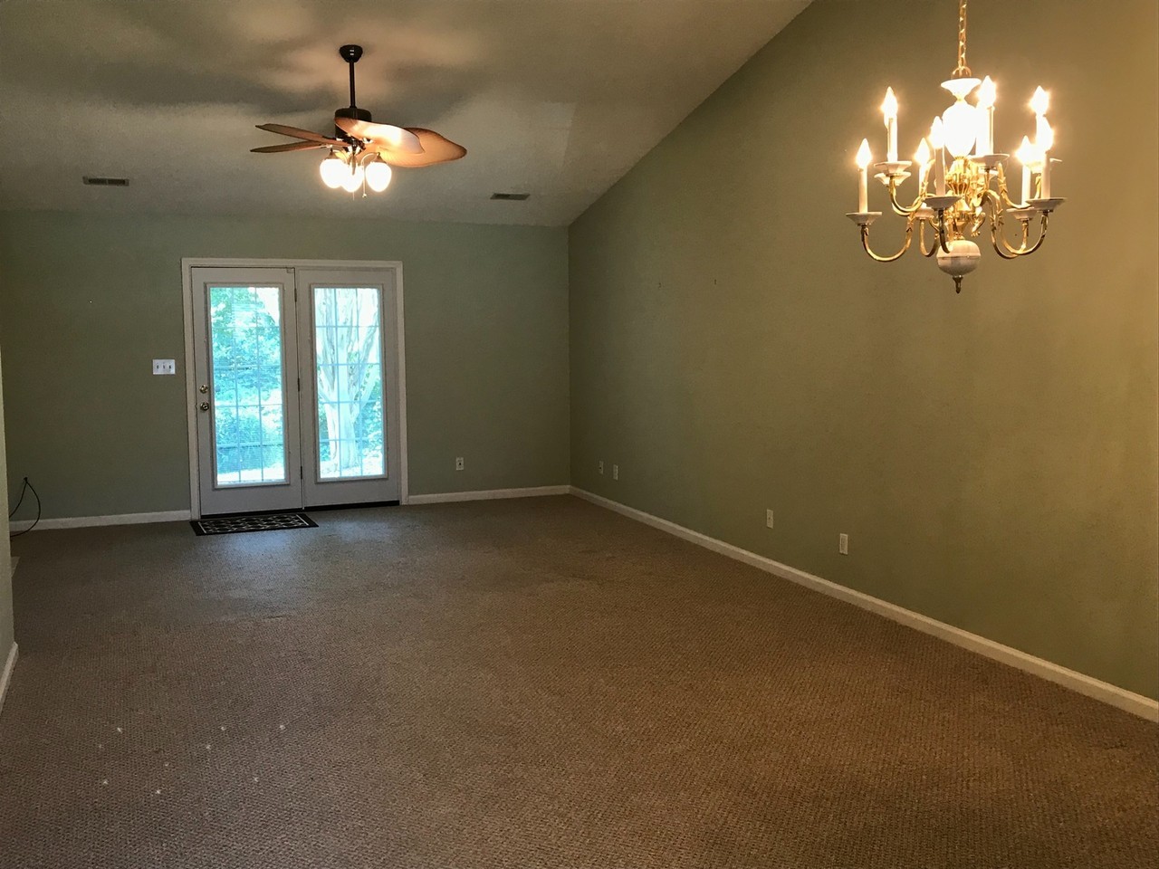 2816 Maple Ave Apt D - Photo 3 of 11
