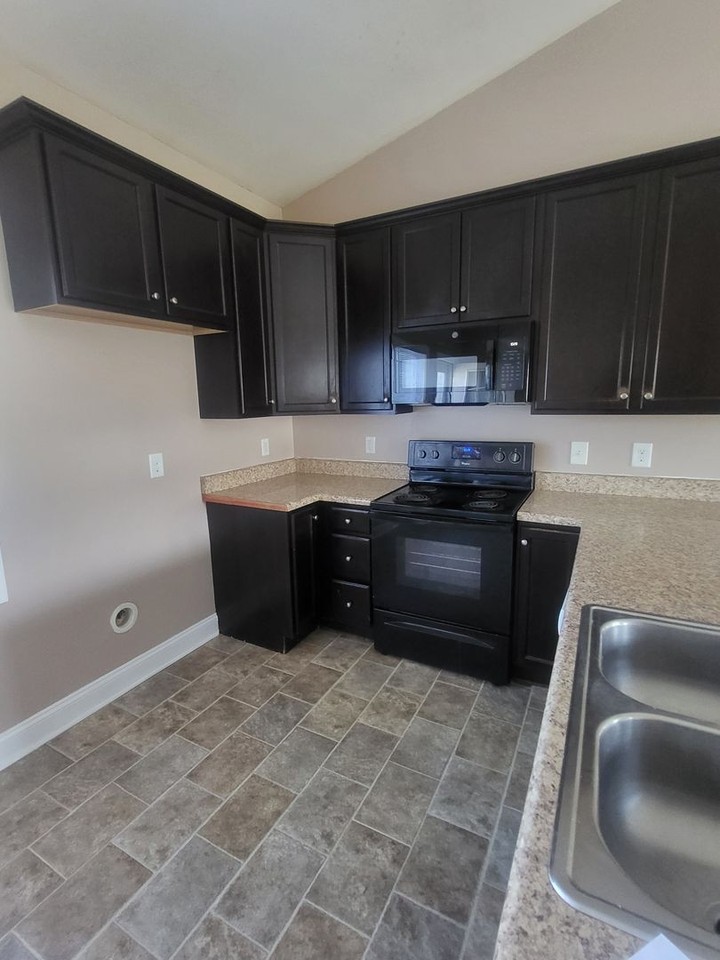 30 Wildberry Dr - Photo 5 of 9