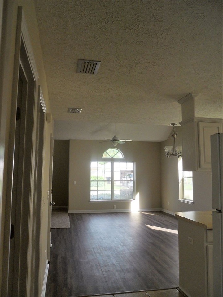 119 White Cap Way - Photo 3 of 16