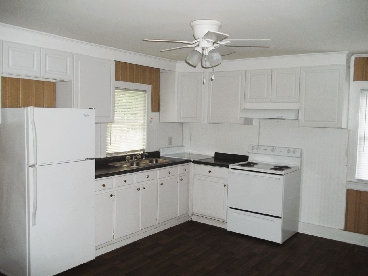 2447 Jones St - Photo 5 of 13