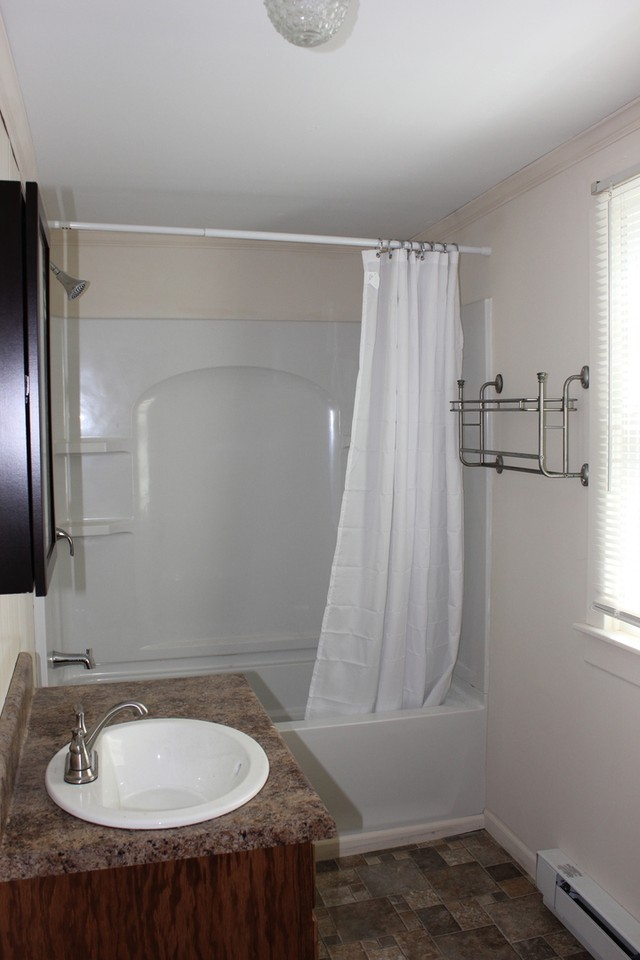 220 S Main St - Photo 6 of 11