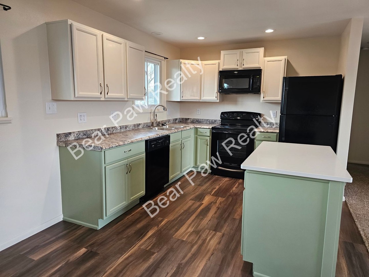905 New Bedford Dr - Photo 4 of 23