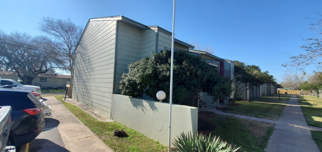 1725 Seydler Street - Photo 2 of 29
