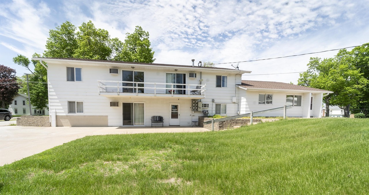 610 2nd Avenue - Photo 3 of 13
