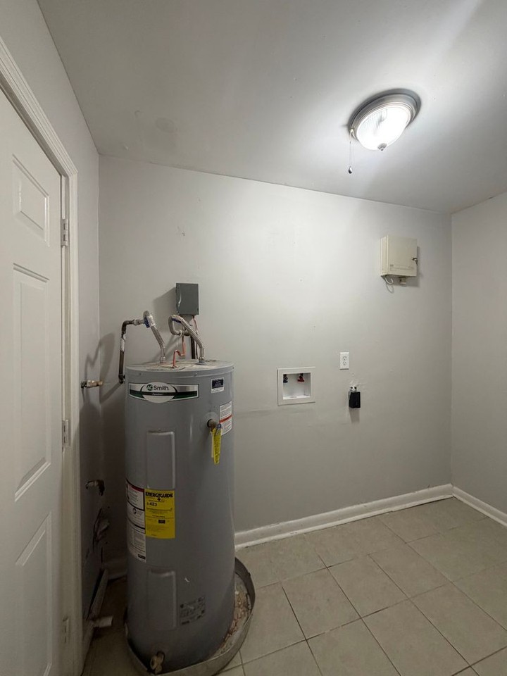 4861 Davis Dr - Photo 5 of 12