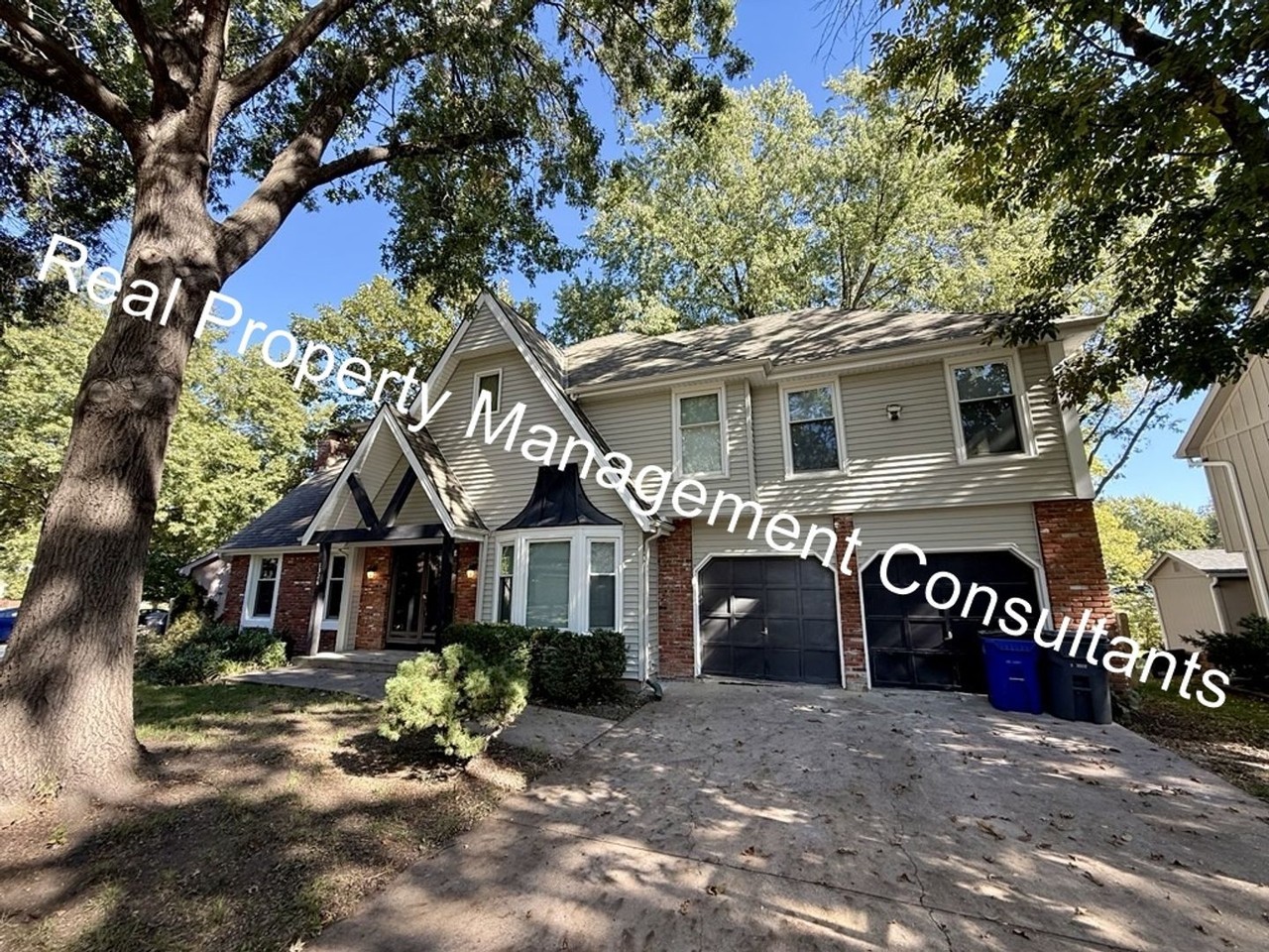 1326 S Winterbrooke Dr - Photo 2 of 33
