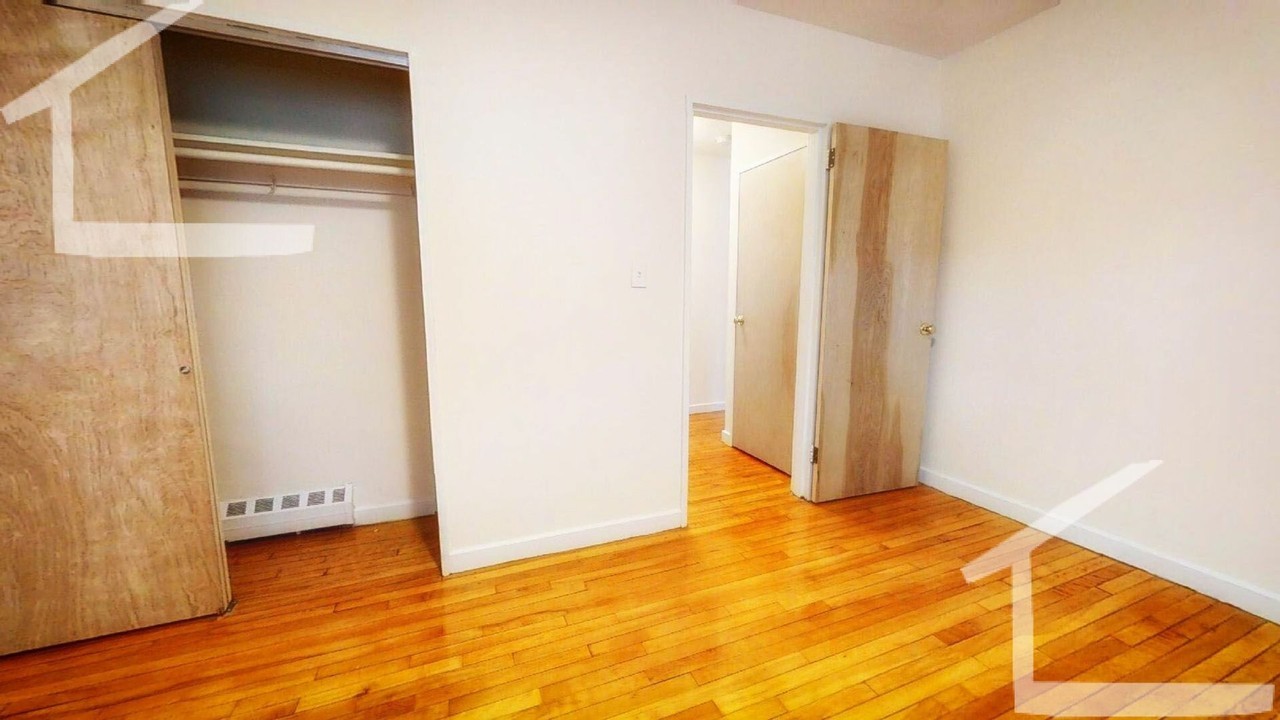 44 Babcock St - Photo 4 of 11