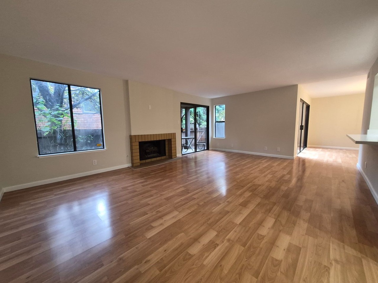 586 Thain Way - Photo 5 of 18