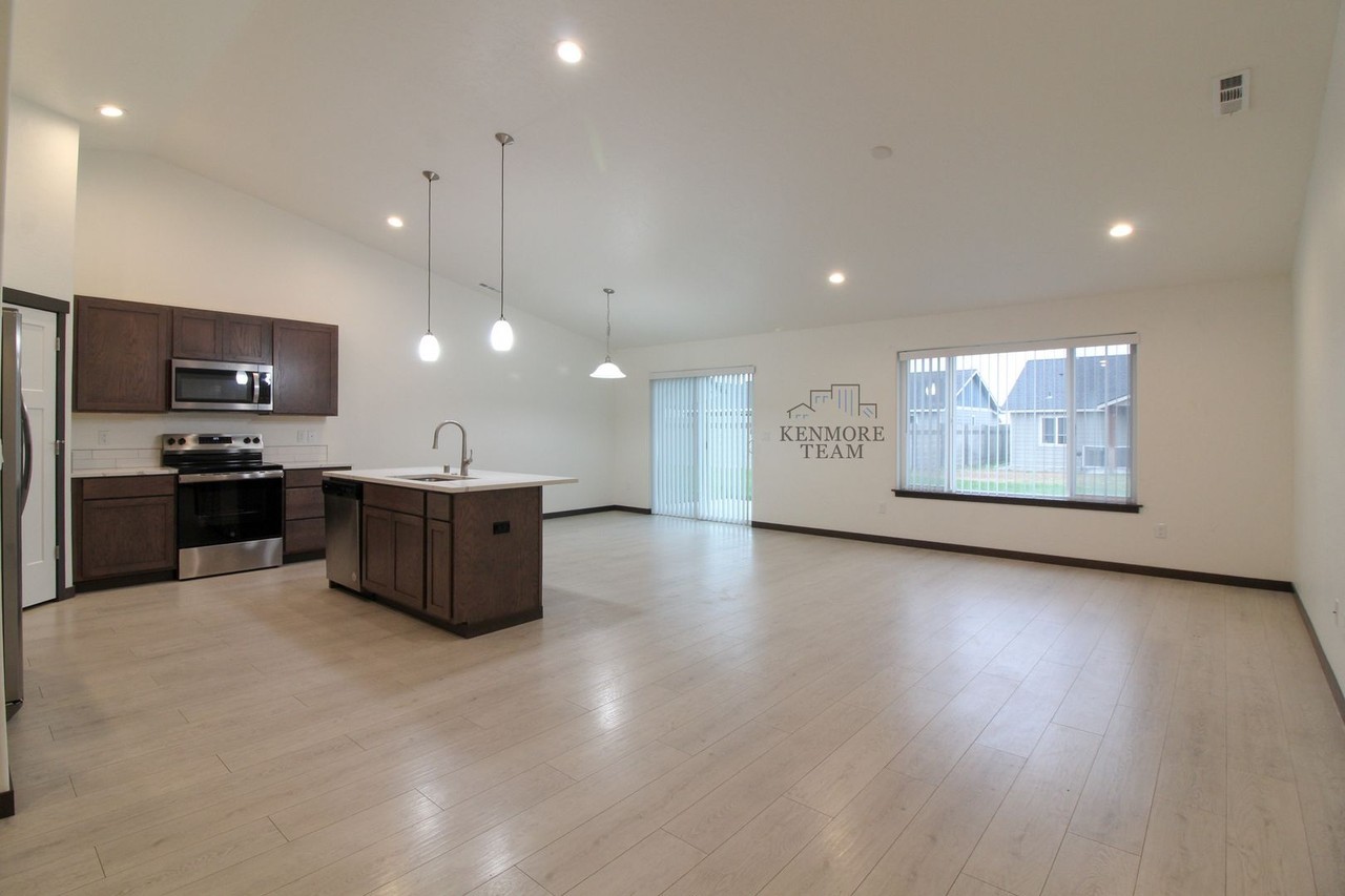 6609 Sockeye Ln - Photo 2 of 15