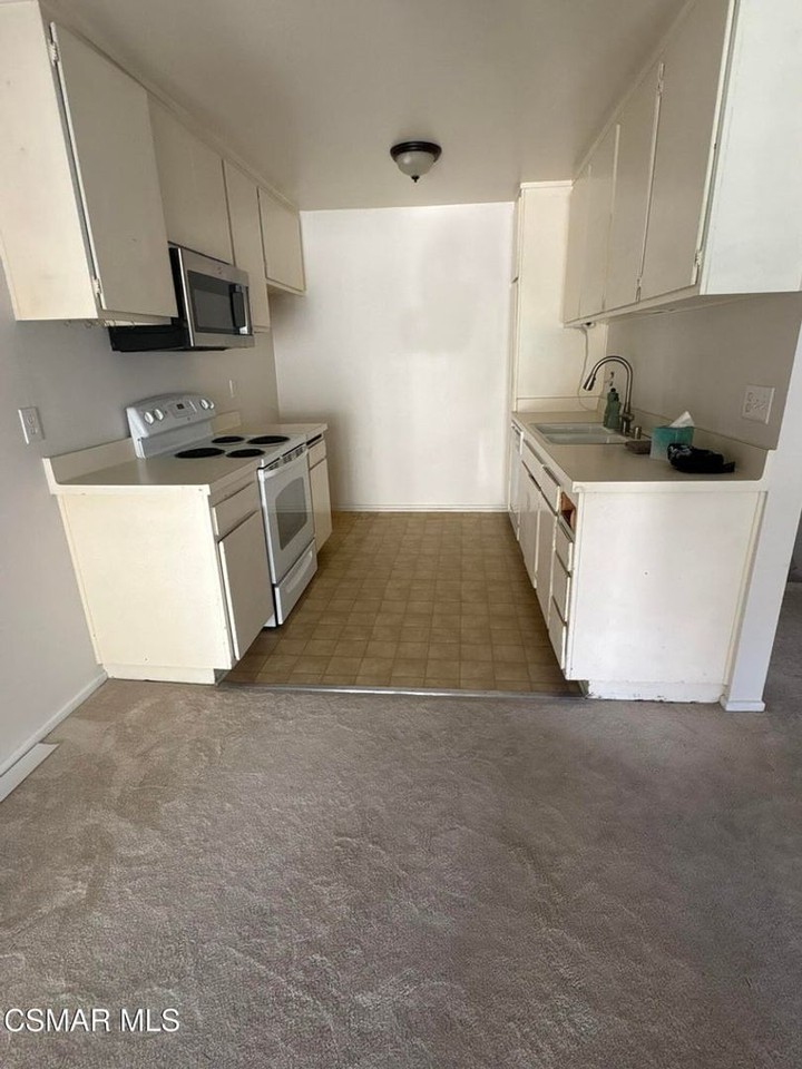 1418 Ramona Dr - Photo 3 of 15
