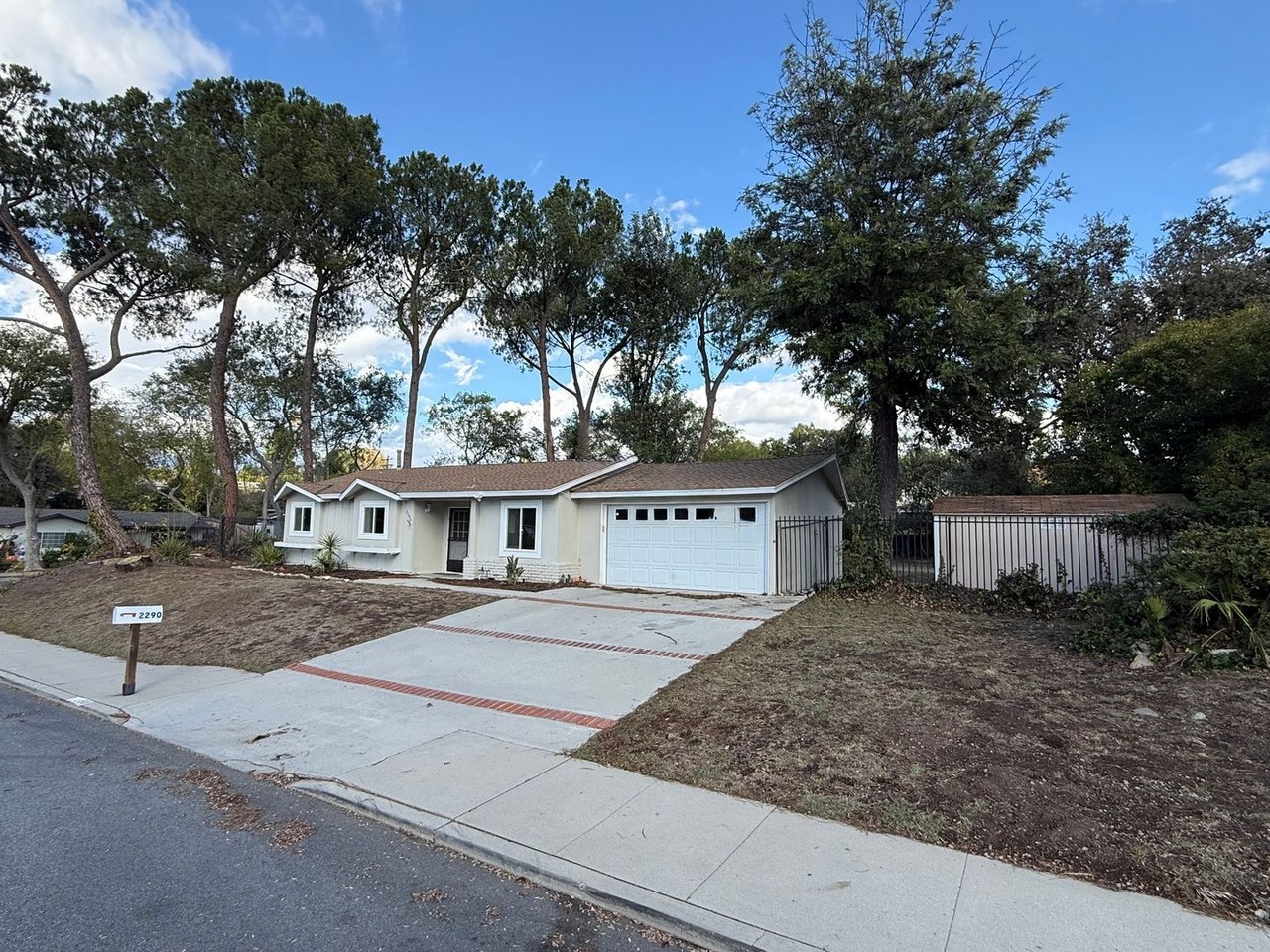 2290 Avenida De Las Plantas - Photo 2 of 18