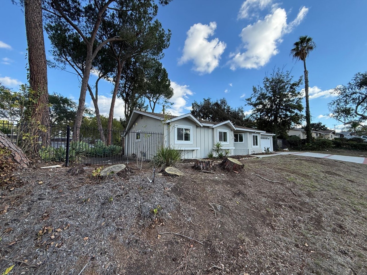 2290 Avenida De Las Plantas - Photo 3 of 18