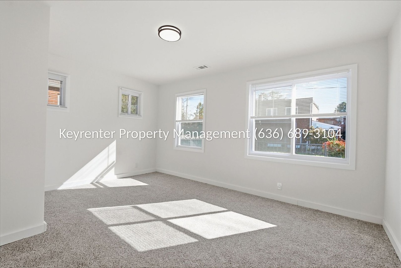 7705 W Bruno Ave - Photo 4 of 47