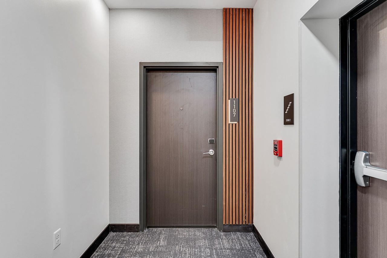 Bank Street Apartments at Burlington Square - Photo 2 of 50