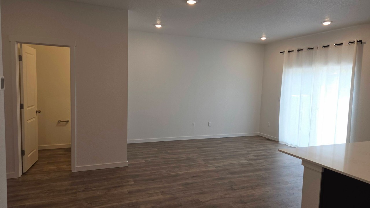 3638 Glenna Pl - Photo 5 of 28