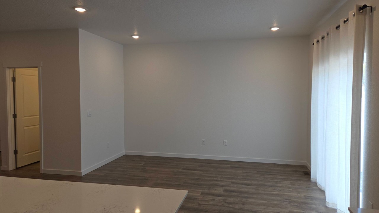 3638 Glenna Pl - Photo 7 of 28